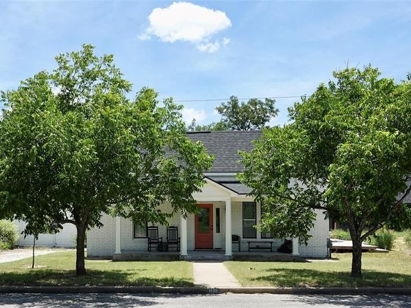 801 Reynolds Street, Goldthwaite, TX 76844