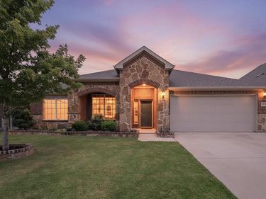 7304 Lowline Drive, Fort Worth, TX 76131