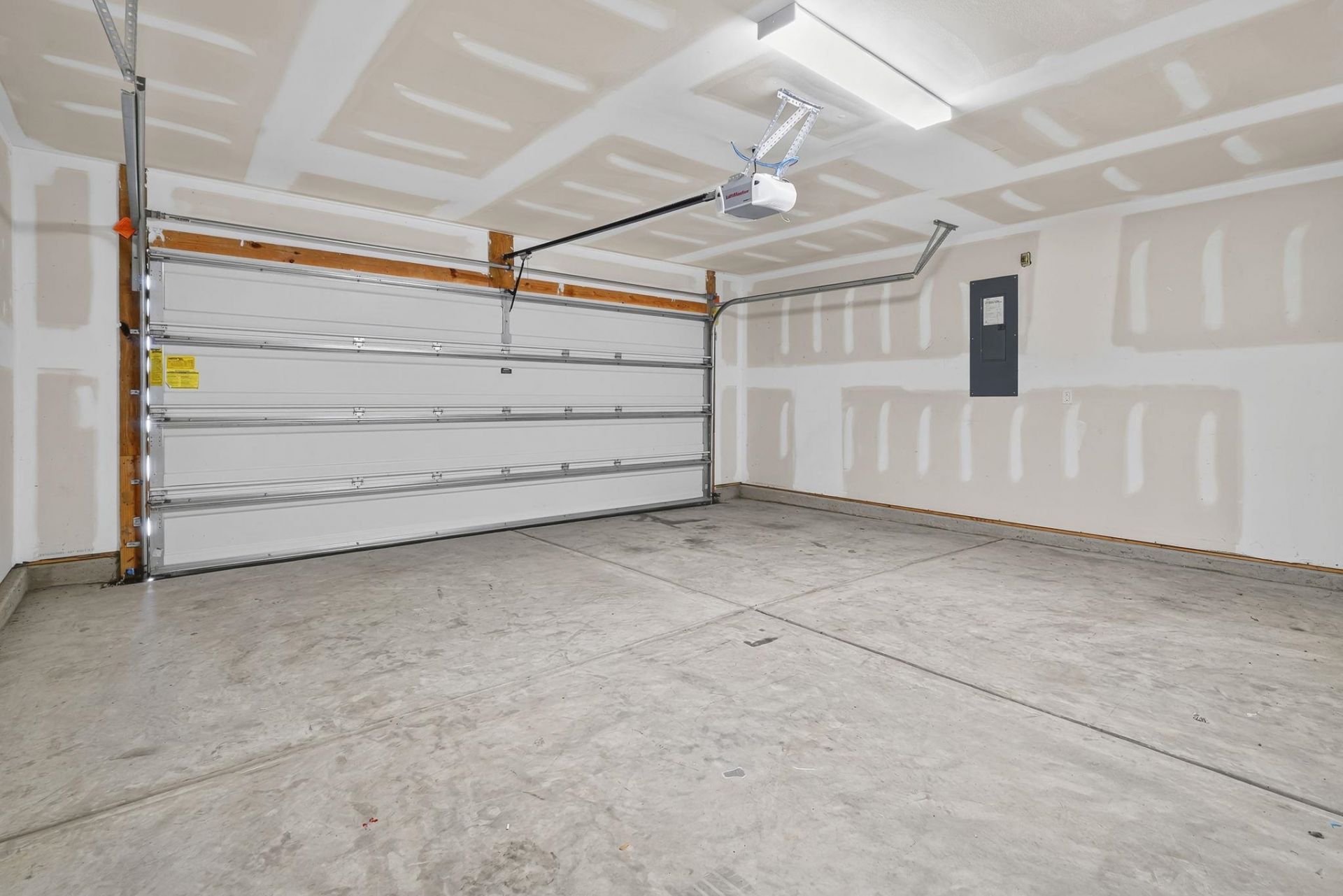 408 Sage Cedar Place Photo 28