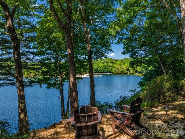 242 Wahuhu Court, Brevard, NC 28712