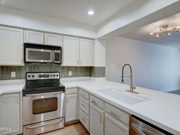 10080 E Mountain View Lake Drive, Unit D311, Scottsdale, AZ 85258