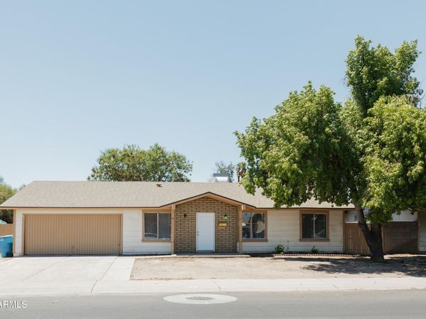 8621 W COLUMBUS Avenue, Phoenix, AZ 85037