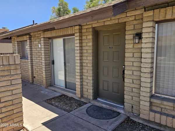 35 W CONCORDA Drive, Unit 104, Tempe, AZ 85282