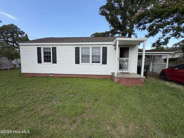 806 Grimes Road , Washington, NC 27889