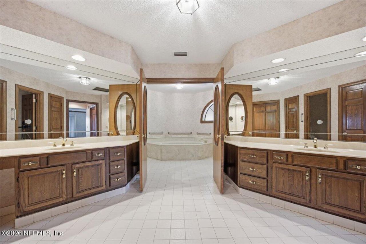 4501 Ortega Farms Circle, Jacksonville, FL 32210 Photo
