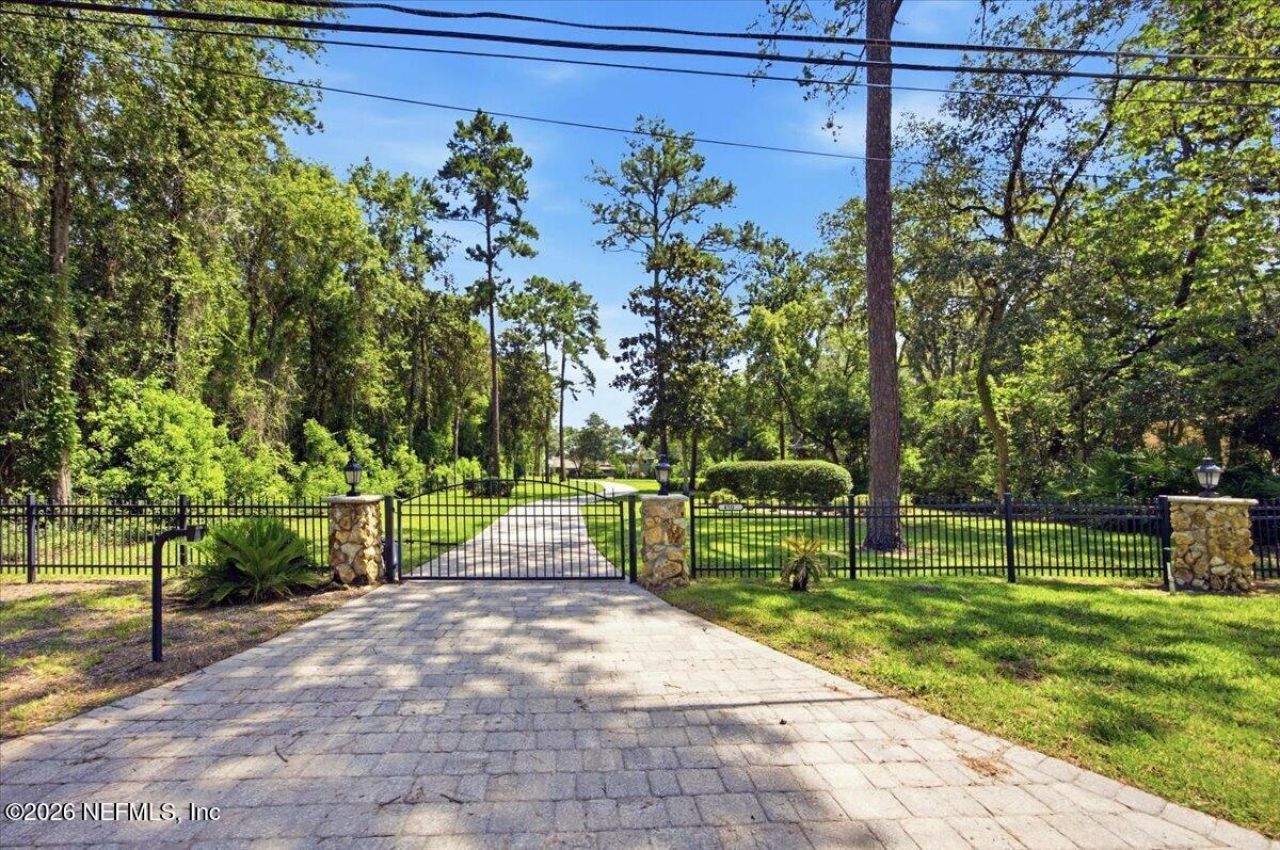 4501 Ortega Farms Circle, Jacksonville, FL 32210 Photo