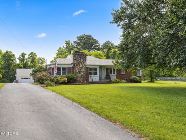 4950 Beverly Rd, Knoxville, TN 37918