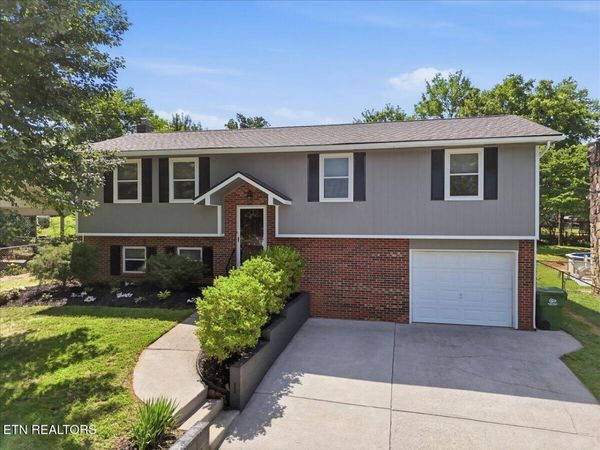 2018 Swarthmore Lane, Maryville, TN 37804