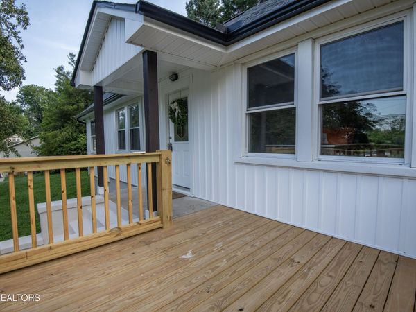 4730 Rochat Rd, Knoxville, TN 37918