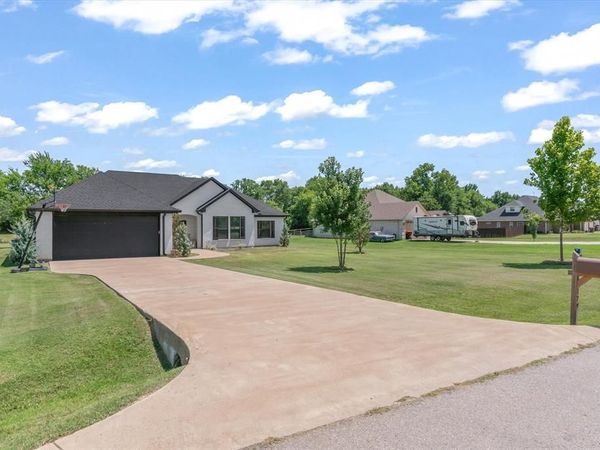 179 Private Road 8641 , Canton, TX 75103