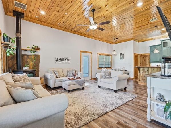 399 Brindley Road, Maypearl, TX 76064