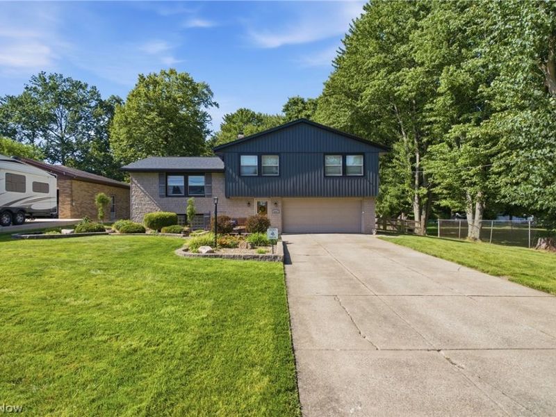 4043 Dennis Lane, Brunswick, OH 44212 Photo 3