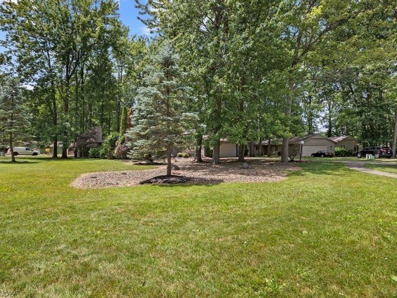 32633 Woodridge Court, North Ridgeville, OH 44039 Photo 32