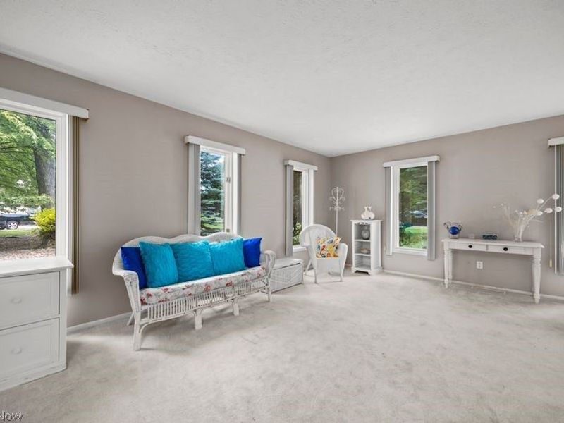 32633 Woodridge Court, North Ridgeville, OH 44039 Photo 4