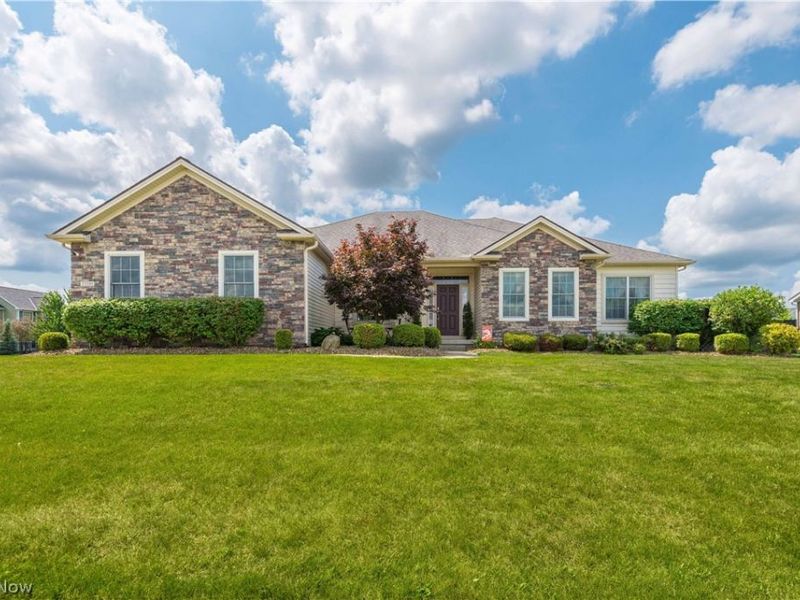 23201 Lakeridge Way, Columbia Station, OH 44028 Photo 1