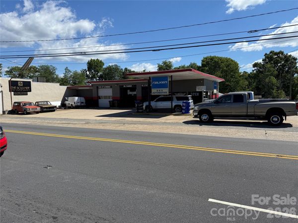 551 Main Street, Hudson, NC 28638