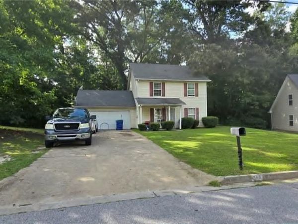 865 Old Rocky Road , Atlanta, GA 30349