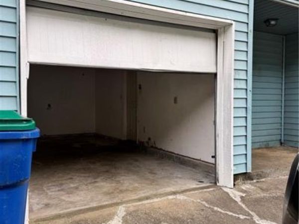 901 Pine Tree Trail , Unit 13D, Atlanta, GA 30349