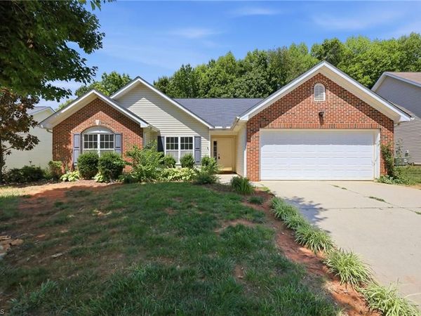 514 Walnut Crossing Drive , Whitsett, NC 27377
