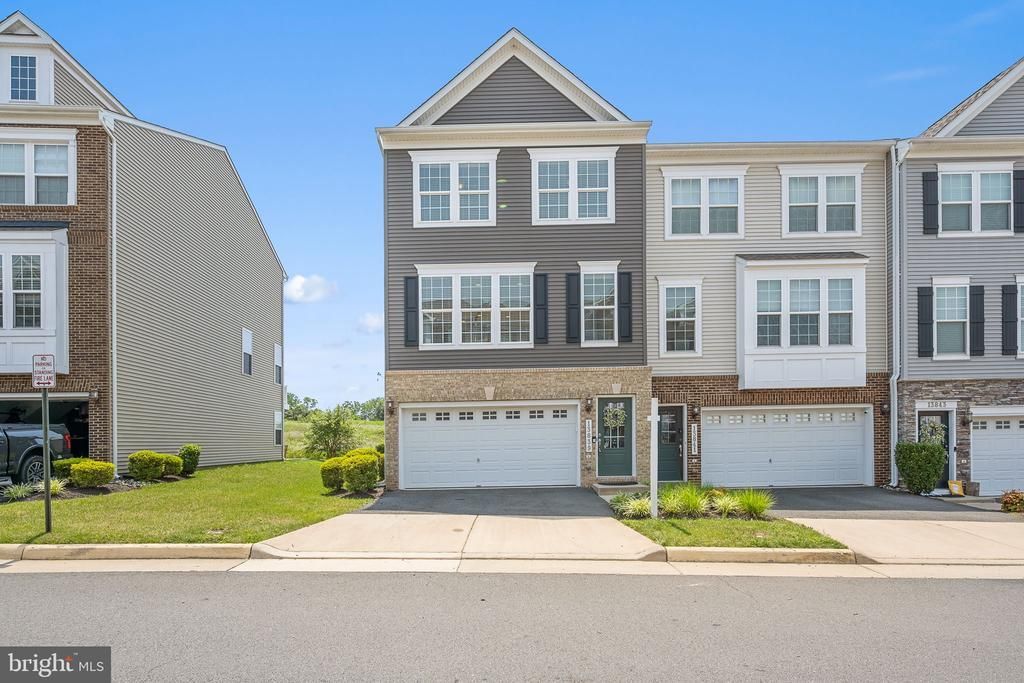 13839 Litespeed Way, Gainesville, VA 20155 Main Photo