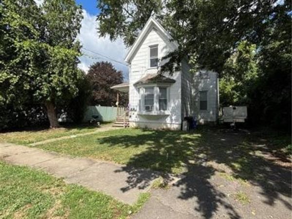 759 Carpenter Street , Unit APT B, Elmira, NY 14901