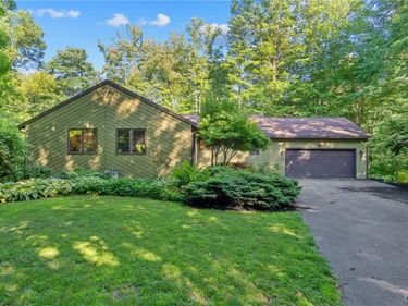 2424 Sourwood Drive, Phoenix, NY 13135
