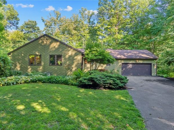 2424 Sourwood Drive, Phoenix, NY 13135