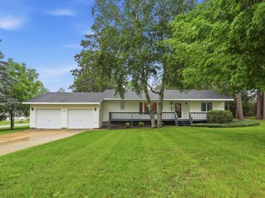 319 1st Street NW, Menahga, MN 56464