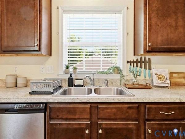 329 Beechwood Park Lane, Highland Springs, VA 23075