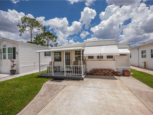 284 Blue Spring TER , NORTH FORT MYERS, FL 33903