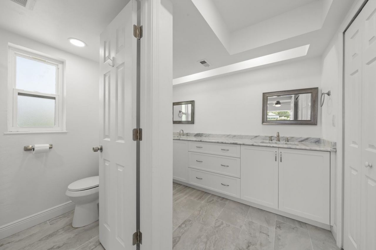 1040 Edgemere Dr, Fort Myers, FL 33919 Photo