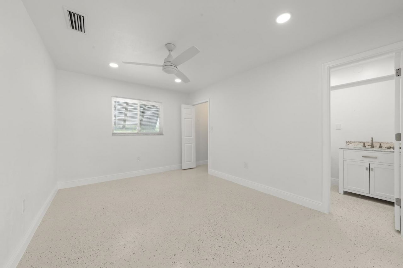 1040 Edgemere Dr, Fort Myers, FL 33919 Photo