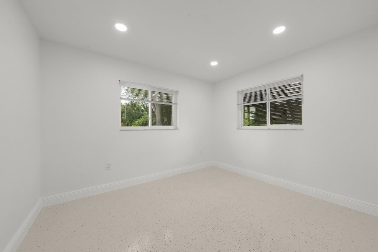 1040 Edgemere Dr, Fort Myers, FL 33919 Photo