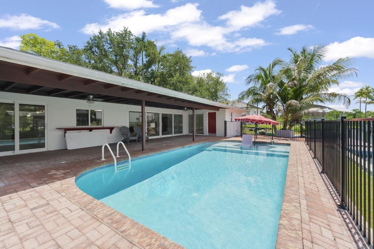 1040 Edgemere Dr, Fort Myers, FL 33919 Photo