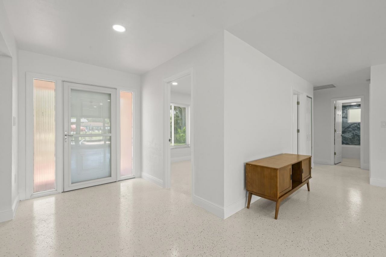 1040 Edgemere Dr, Fort Myers, FL 33919 Photo