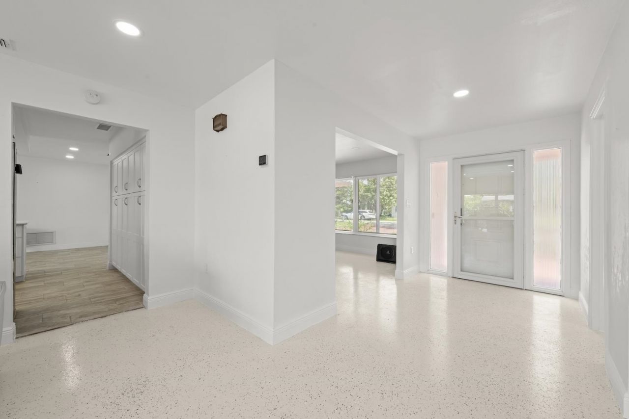 1040 Edgemere Dr, Fort Myers, FL 33919 Photo