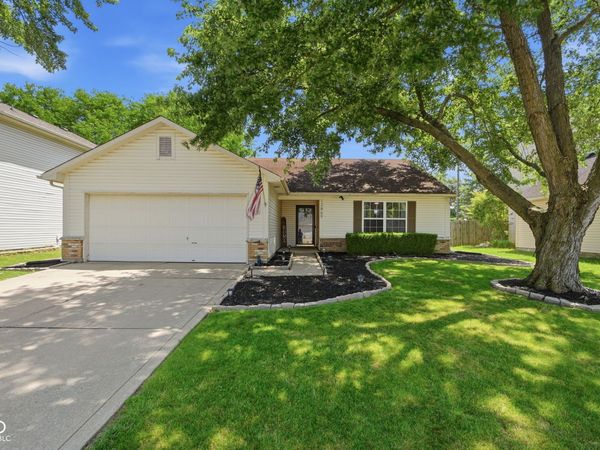12869 Longleaf Lane, Fishers, IN 46038