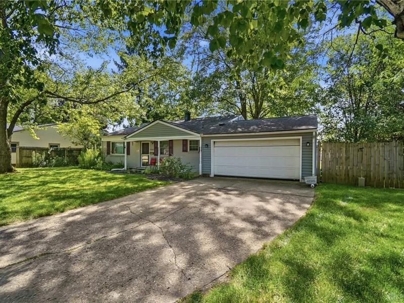 1960 Carol Parkway, Kettering, OH 45440 Photo 2