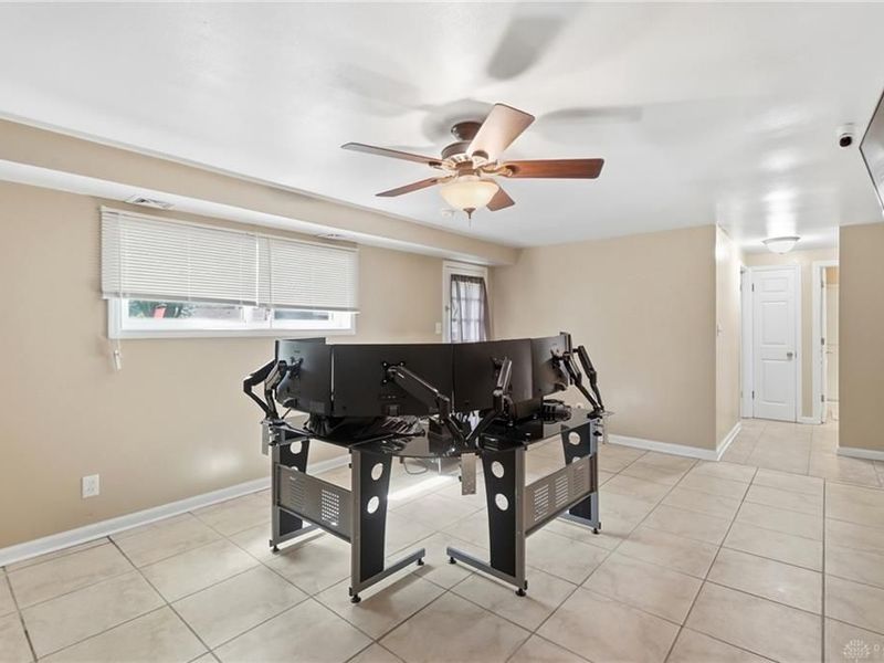 1960 Carol Parkway, Kettering, OH 45440 Photo 22