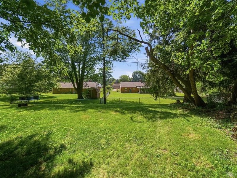 1960 Carol Parkway, Kettering, OH 45440 Photo 30