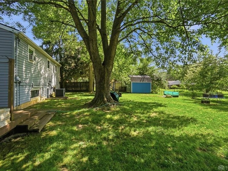1960 Carol Parkway, Kettering, OH 45440 Photo 32