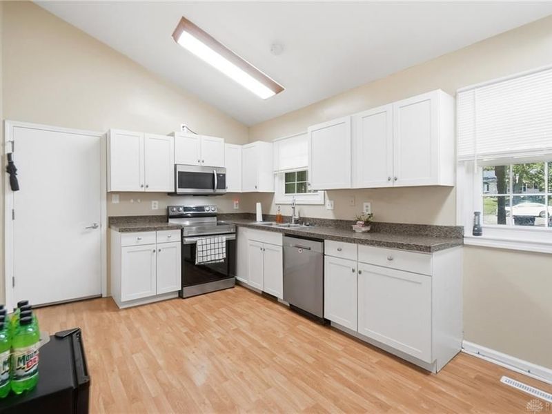 1960 Carol Parkway, Kettering, OH 45440 Photo 7