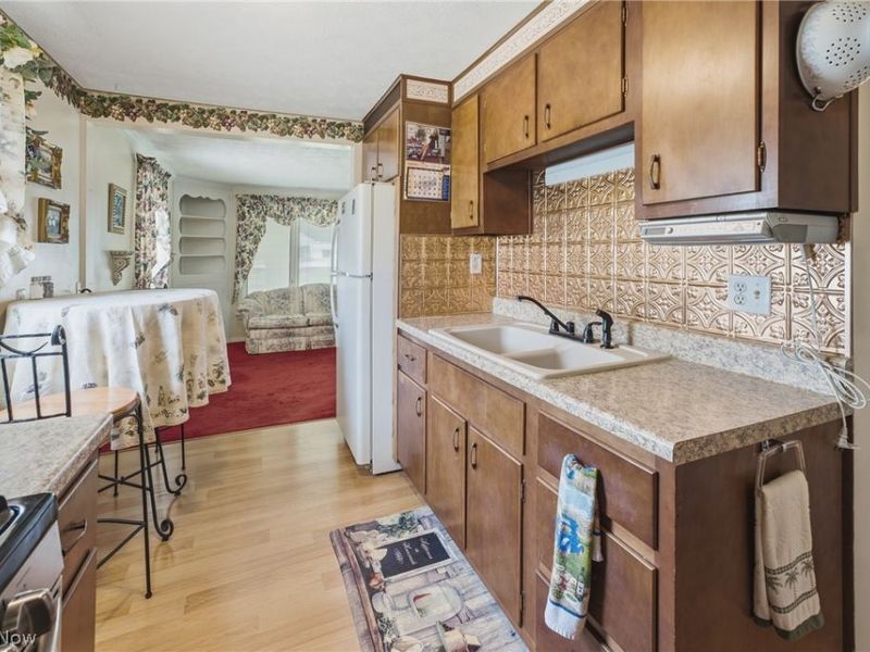 1108 Hawthorne Avenue SW, Canton, OH 44710 Photo 8