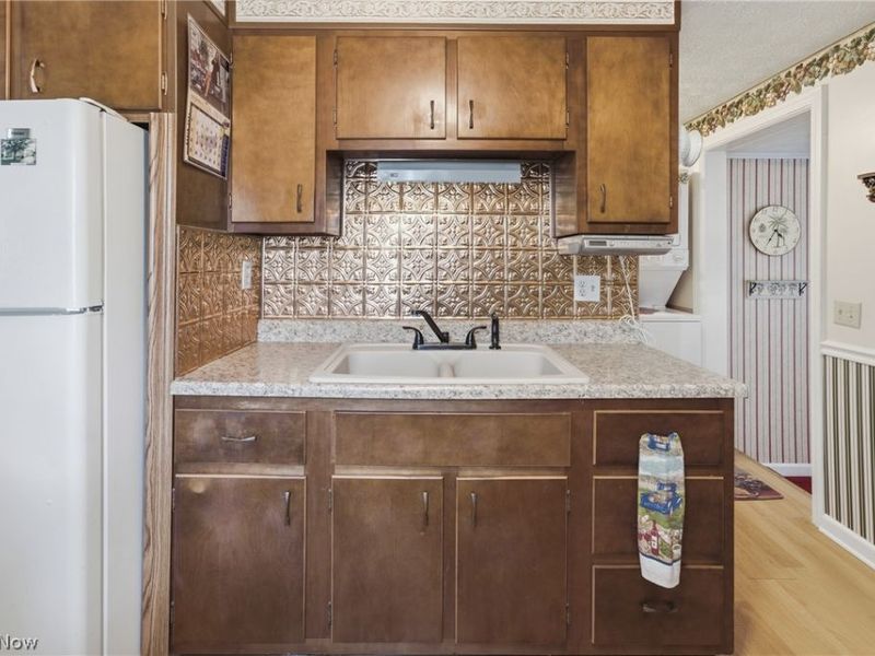 1108 Hawthorne Avenue SW, Canton, OH 44710 Photo 9