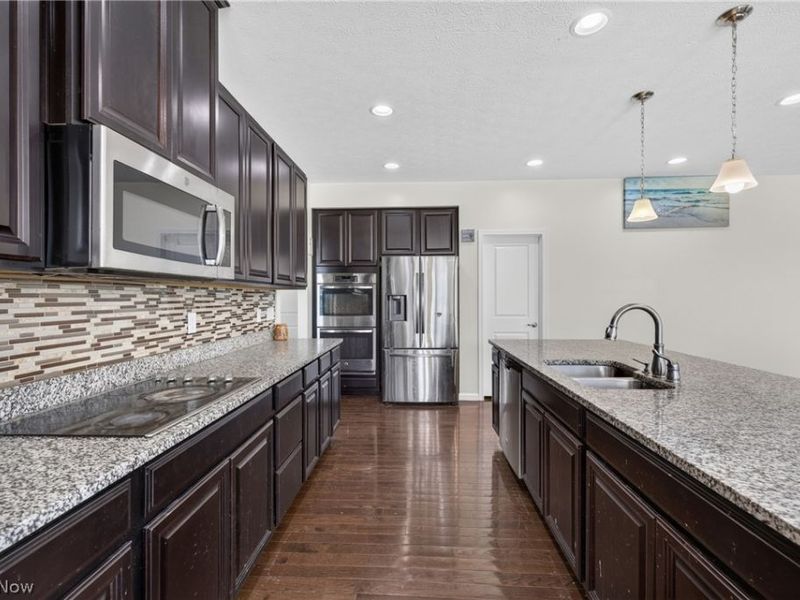 7941 Megan Meadow Drive, Hudson, OH 44236 Photo 19