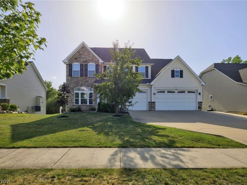 7941 Megan Meadow Drive, Hudson, OH 44236 Photo 2