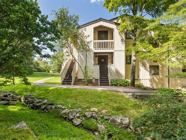 48 Overlook Commons, Yorktown Heights, NY 10598