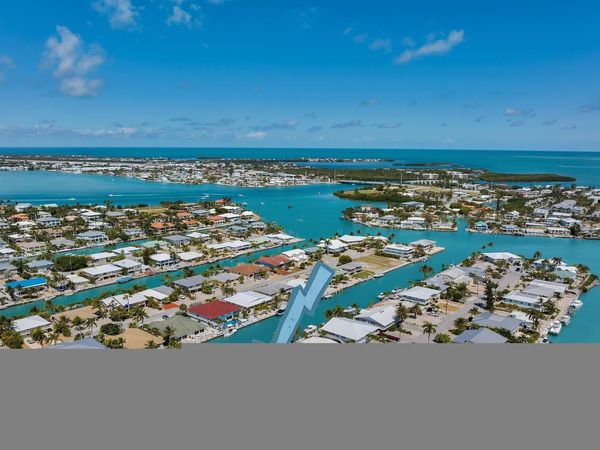 581 9th Street, KEY COLONY, FL 33051