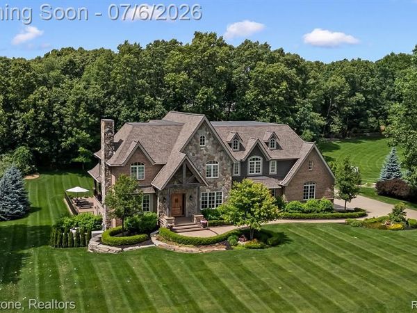 5458 Boulderwood Ridge, Independence Twp, MI 48348