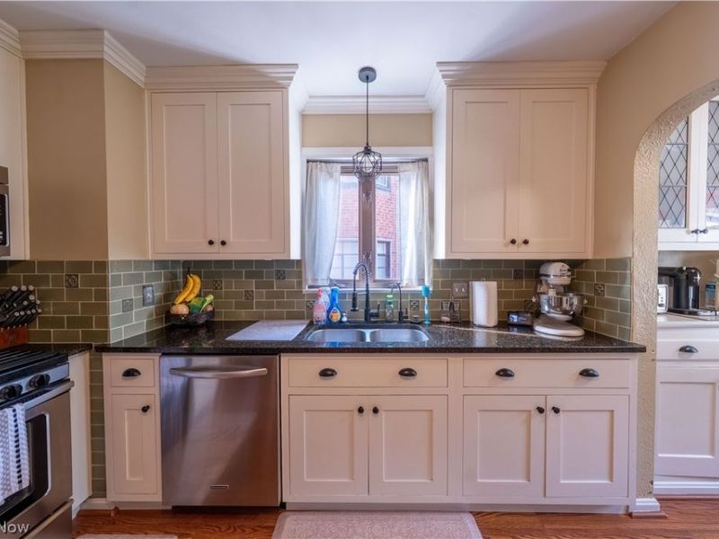 3687 Warren Road, Cleveland, OH 44111 Photo 10